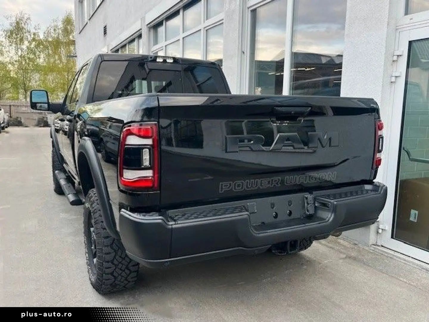 DODGE RAM 2500 CREW CAB POWER WAGON 6.4l V8