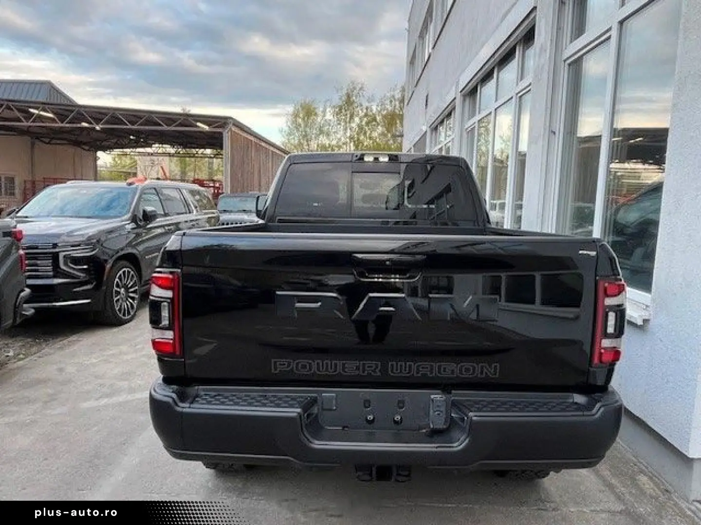 DODGE RAM 2500 CREW CAB POWER WAGON 6.4l V8