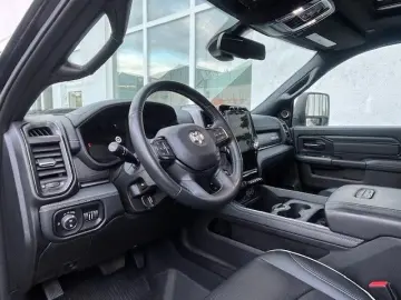 DODGE RAM 2500 CREW CAB POWER WAGON 6.4l V8