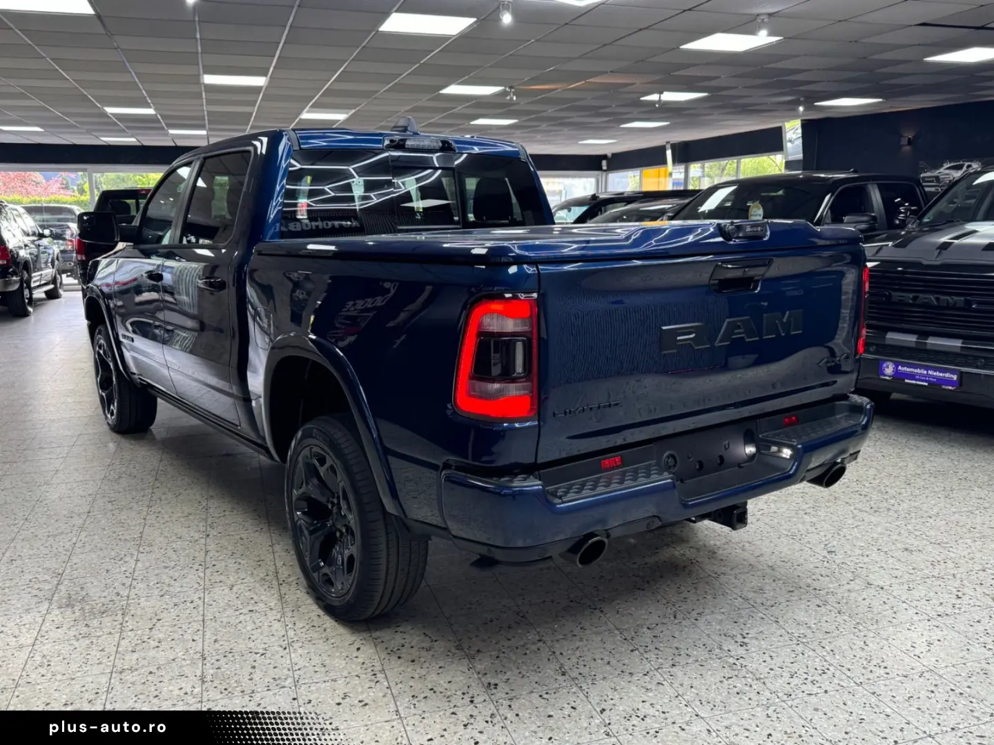 DODGE RAM 5.7 HEMI 4X4 LIMITED LCD TACHO PANO ACC 360