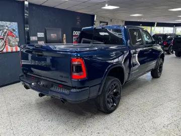 DODGE RAM 5.7 HEMI 4X4 LIMITED LCD TACHO PANO ACC 360
