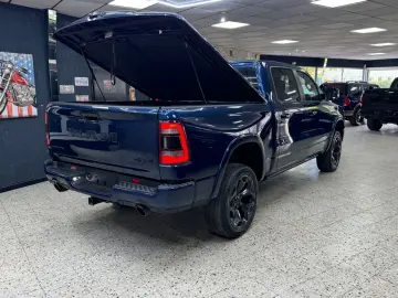 DODGE RAM 5.7 HEMI 4X4 LIMITED LCD TACHO PANO ACC 360