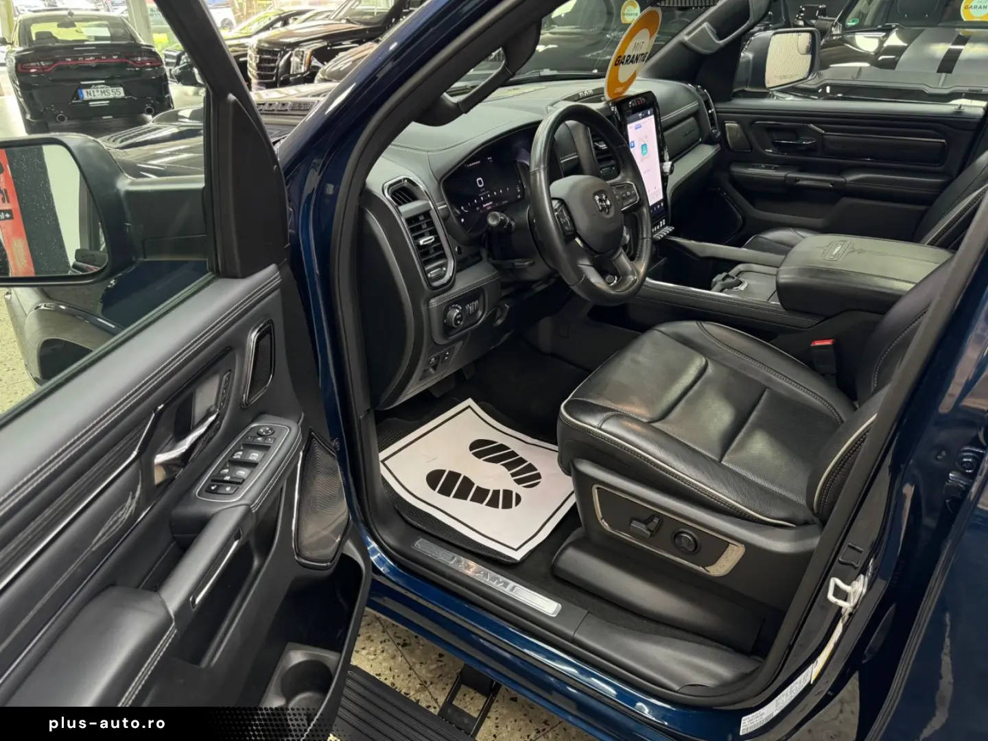 DODGE RAM 5.7 HEMI 4X4 LIMITED LCD TACHO PANO ACC 360