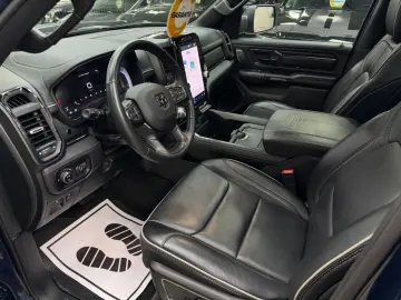 DODGE RAM 5.7 HEMI 4X4 LIMITED LCD TACHO PANO ACC 360