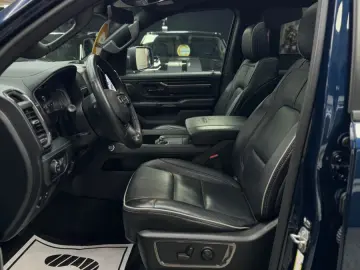 DODGE RAM 5.7 HEMI 4X4 LIMITED LCD TACHO PANO ACC 360