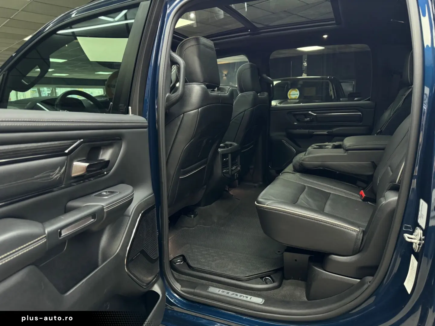 DODGE RAM 5.7 HEMI 4X4 LIMITED LCD TACHO PANO ACC 360