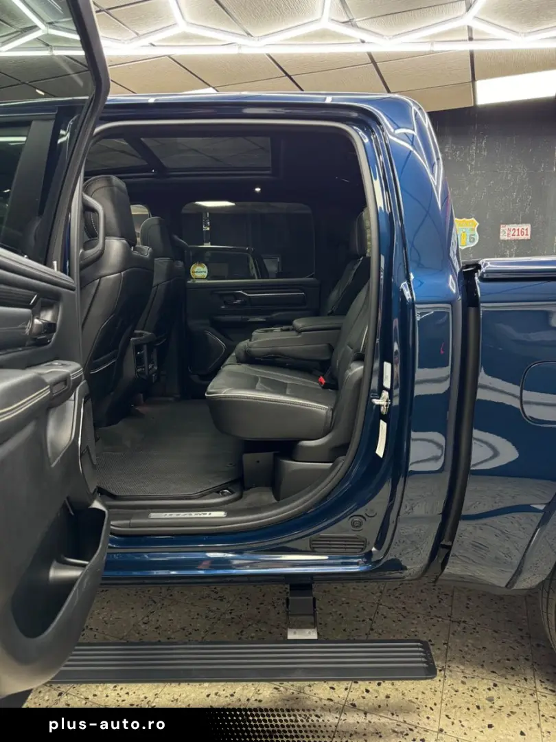 DODGE RAM 5.7 HEMI 4X4 LIMITED LCD TACHO PANO ACC 360