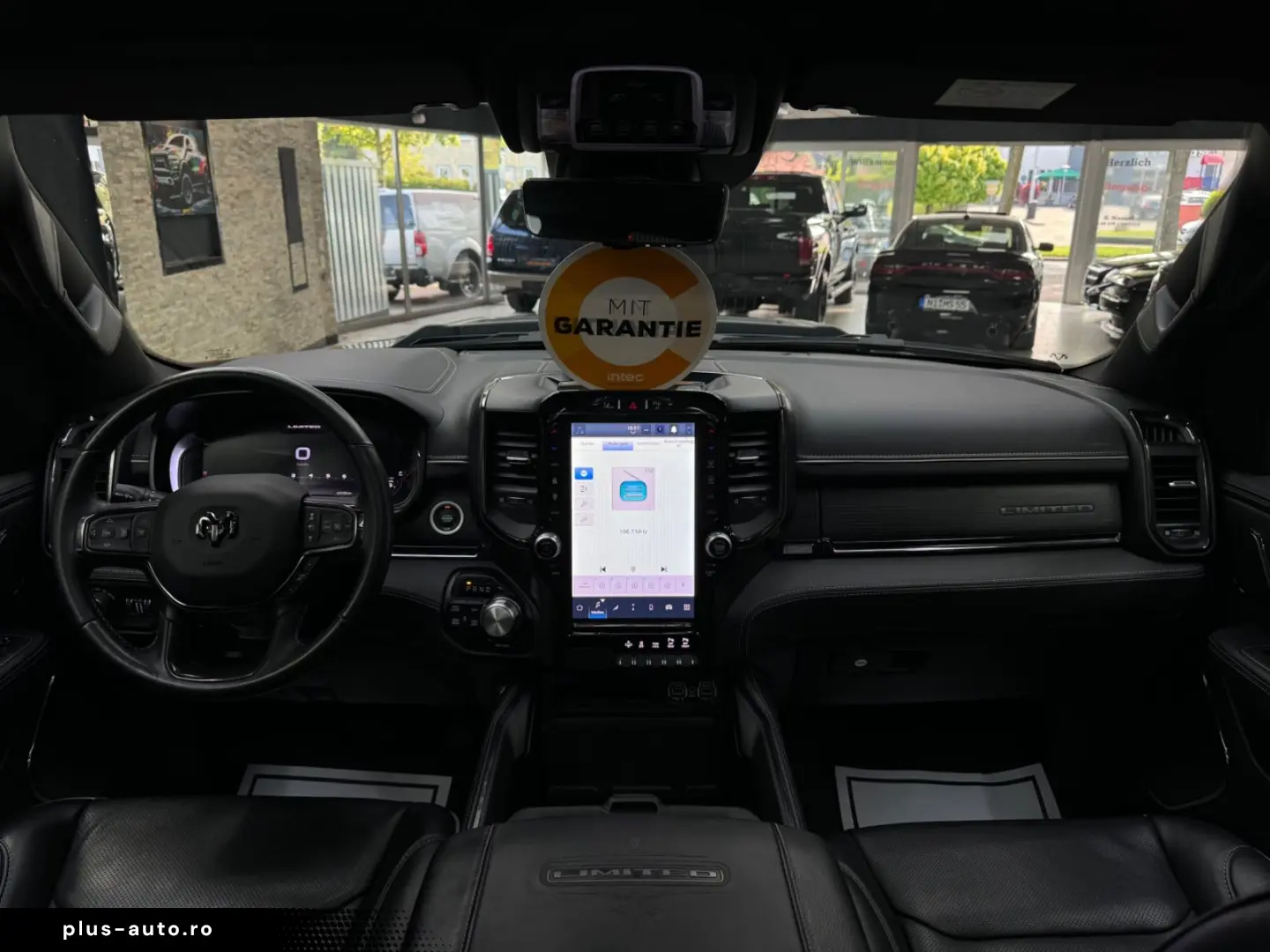 DODGE RAM 5.7 HEMI 4X4 LIMITED LCD TACHO PANO ACC 360