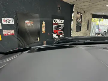 DODGE RAM 5.7 HEMI 4X4 LIMITED LCD TACHO PANO ACC 360