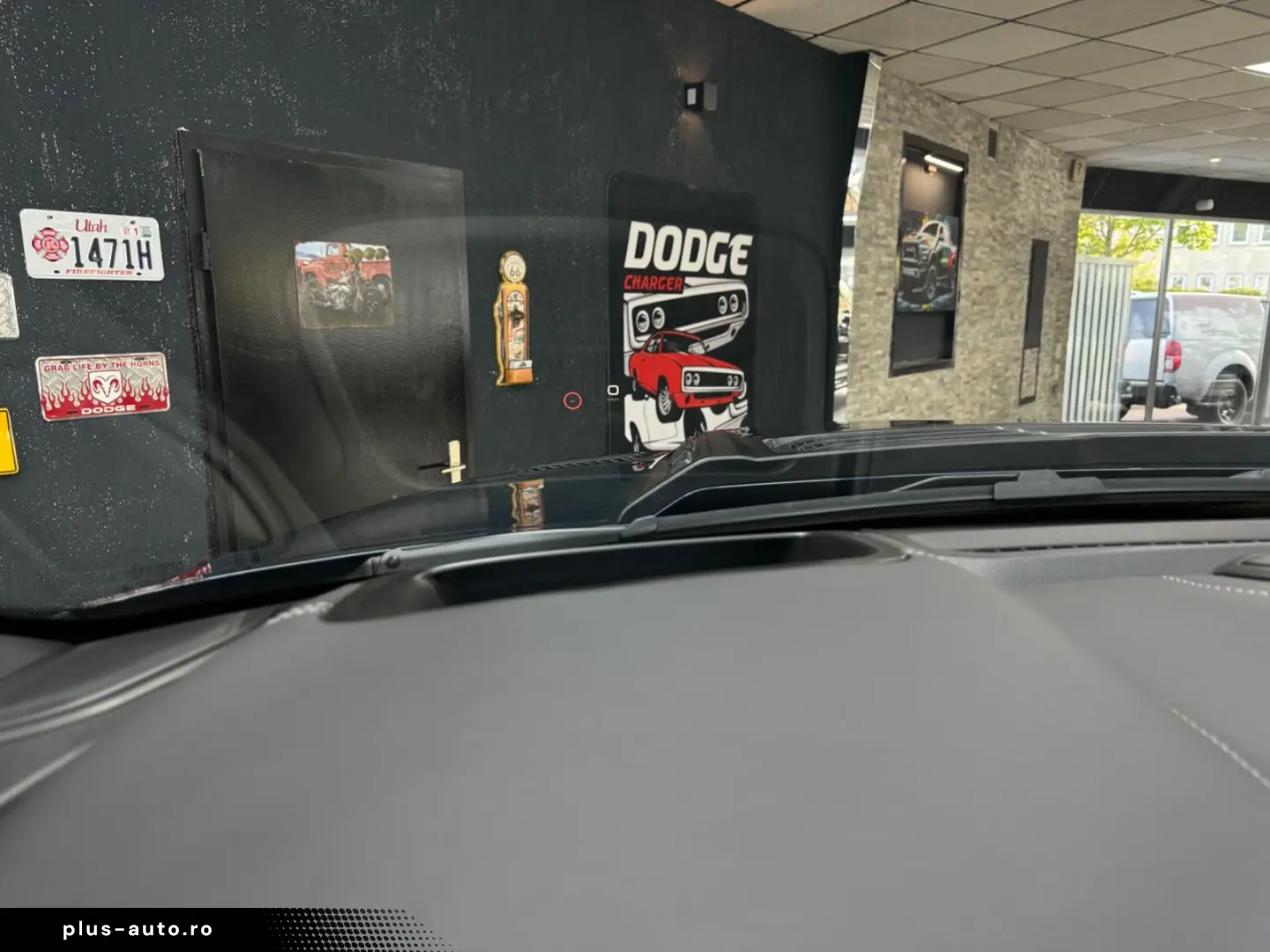 DODGE RAM 5.7 HEMI 4X4 LIMITED LCD TACHO PANO ACC 360