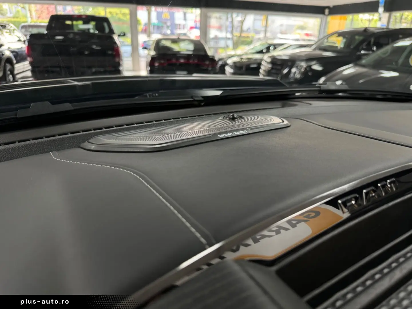 DODGE RAM 5.7 HEMI 4X4 LIMITED LCD TACHO PANO ACC 360