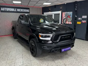 DODGE RAM 5.7 HEMI 4X4 Rebel  LCD-Tacho  Pano 12 NAVI