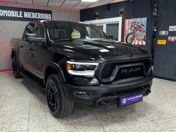 DODGE RAM 5.7 HEMI 4X4 Rebel  LCD-Tacho  Pano 12 NAVI