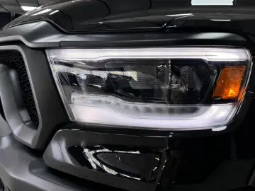 DODGE RAM 5.7 HEMI 4X4 Rebel  LCD-Tacho  Pano 12 NAVI
