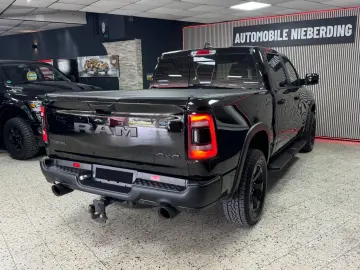 DODGE RAM 5.7 HEMI 4X4 Rebel  LCD-Tacho  Pano 12 NAVI