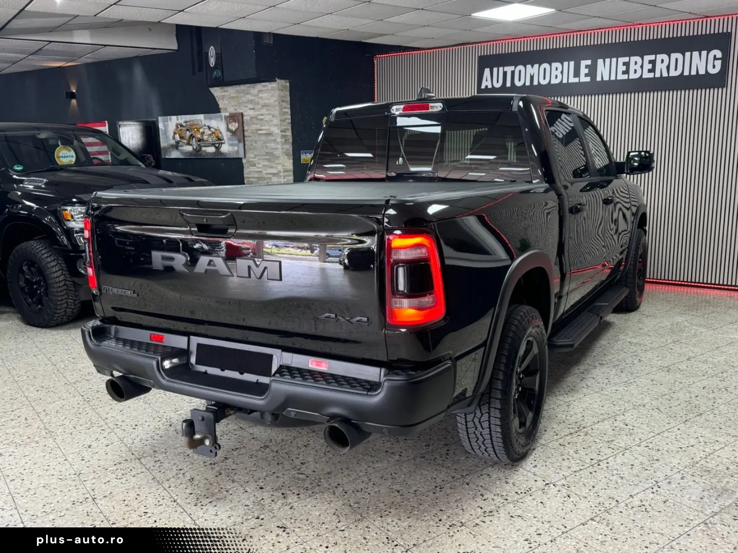 DODGE RAM 5.7 HEMI 4X4 Rebel  LCD-Tacho  Pano 12 NAVI