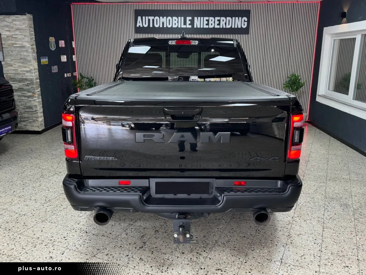 DODGE RAM 5.7 HEMI 4X4 Rebel  LCD-Tacho  Pano 12 NAVI