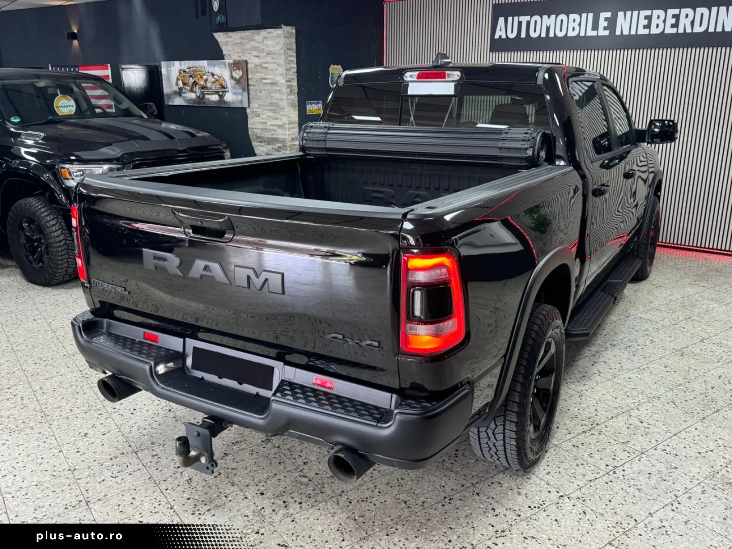 DODGE RAM 5.7 HEMI 4X4 Rebel  LCD-Tacho  Pano 12 NAVI