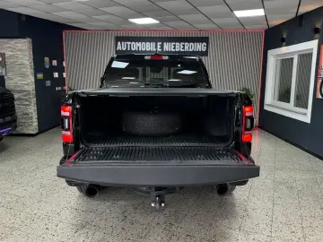 DODGE RAM 5.7 HEMI 4X4 Rebel  LCD-Tacho  Pano 12 NAVI