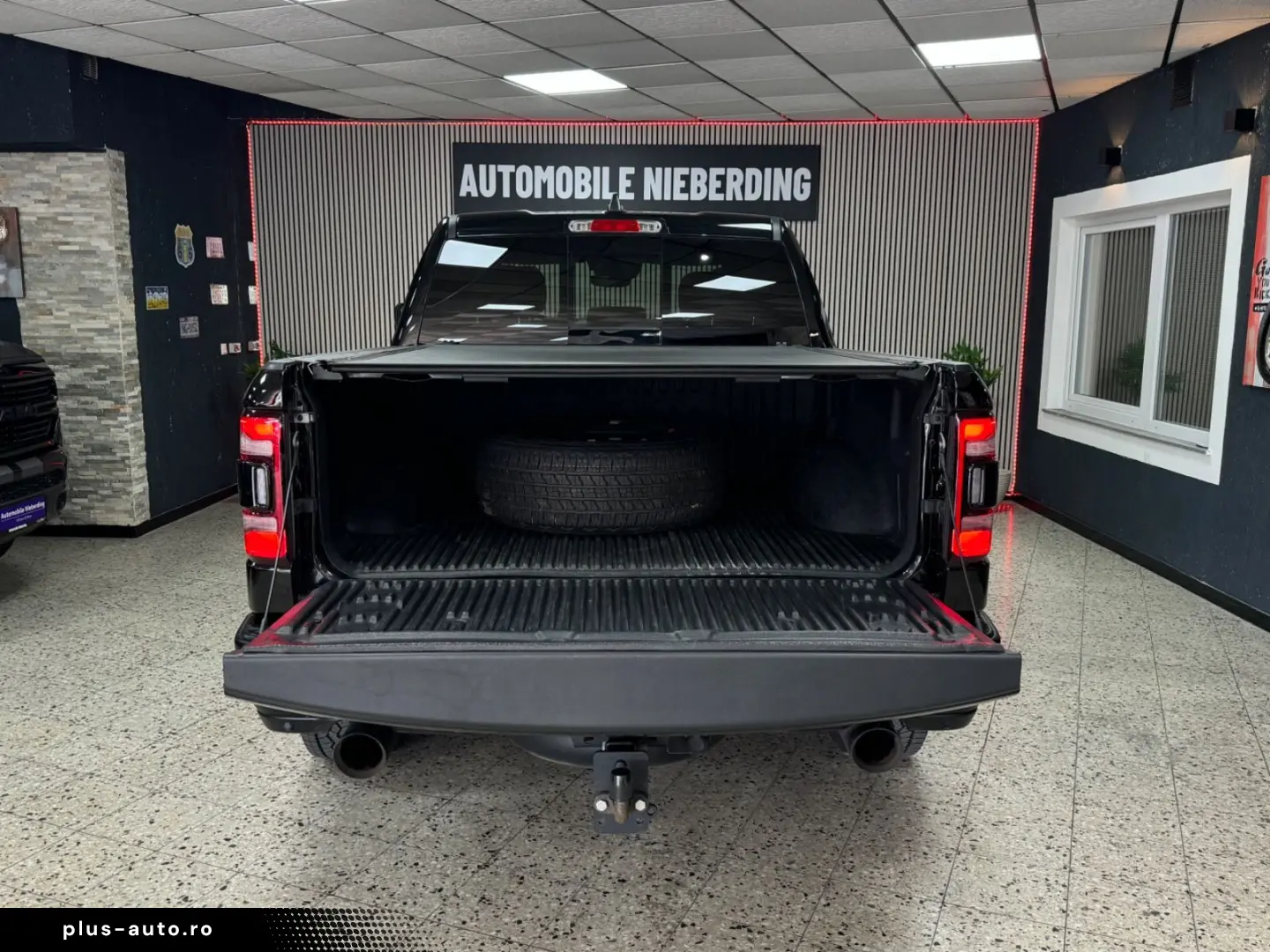 DODGE RAM 5.7 HEMI 4X4 Rebel  LCD-Tacho  Pano 12 NAVI