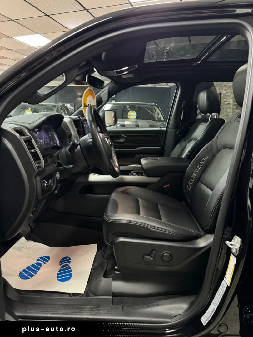 DODGE RAM 5.7 HEMI 4X4 Rebel  LCD-Tacho  Pano 12 NAVI