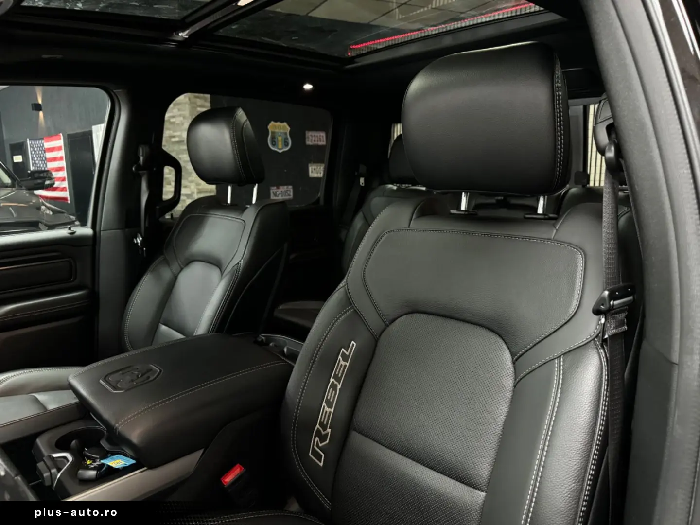 DODGE RAM 5.7 HEMI 4X4 Rebel  LCD-Tacho  Pano 12 NAVI