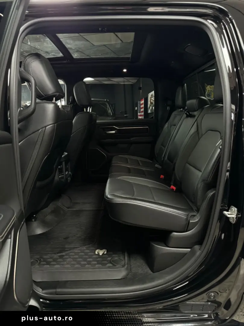 DODGE RAM 5.7 HEMI 4X4 Rebel  LCD-Tacho  Pano 12 NAVI