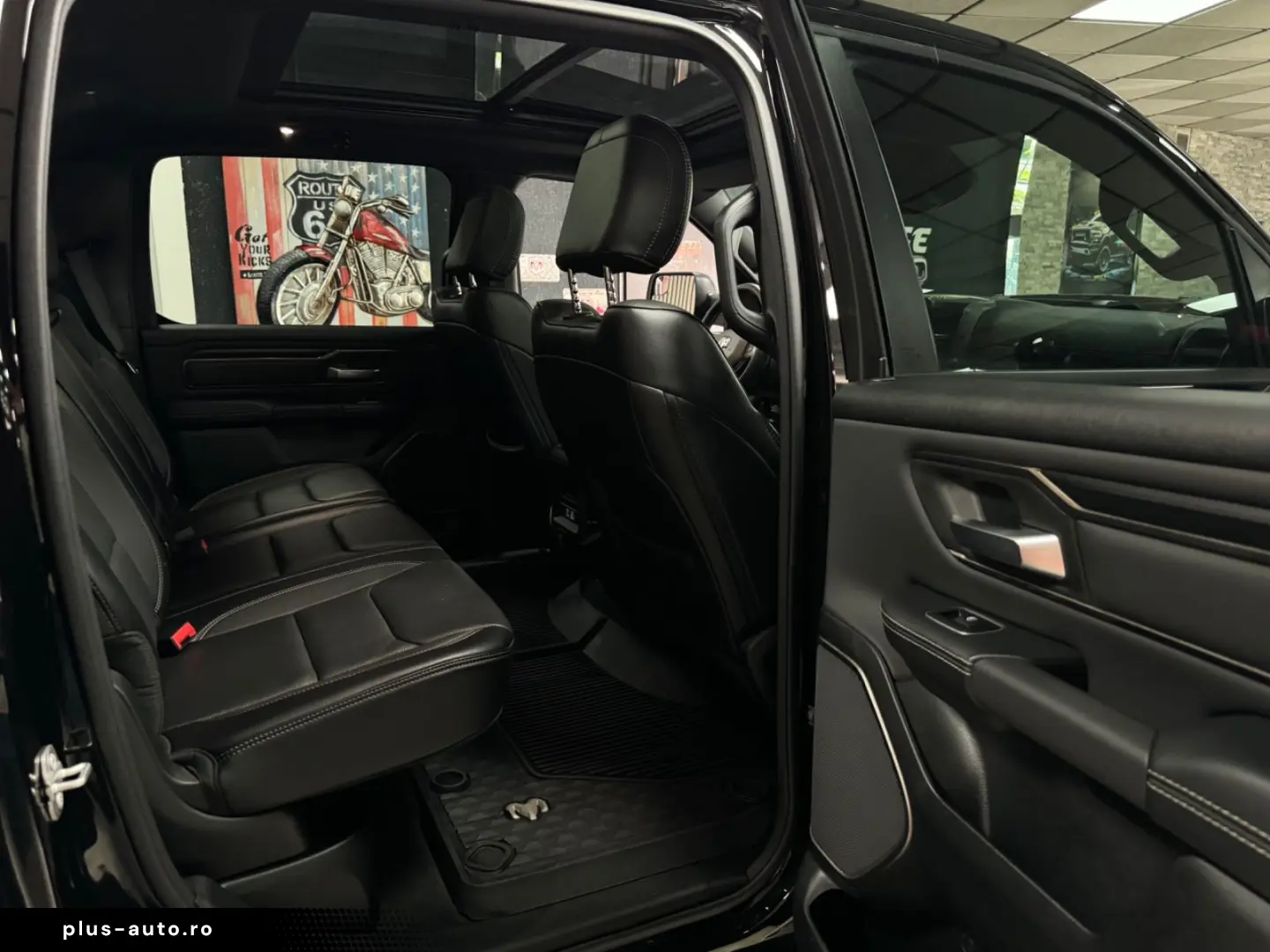 DODGE RAM 5.7 HEMI 4X4 Rebel  LCD-Tacho  Pano 12 NAVI
