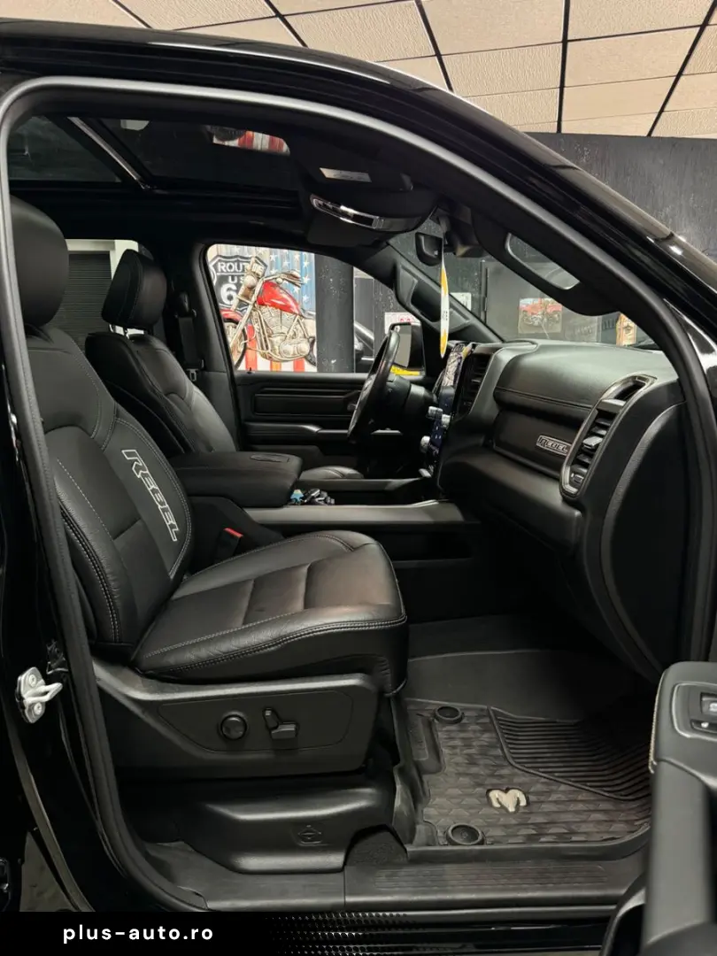DODGE RAM 5.7 HEMI 4X4 Rebel  LCD-Tacho  Pano 12 NAVI