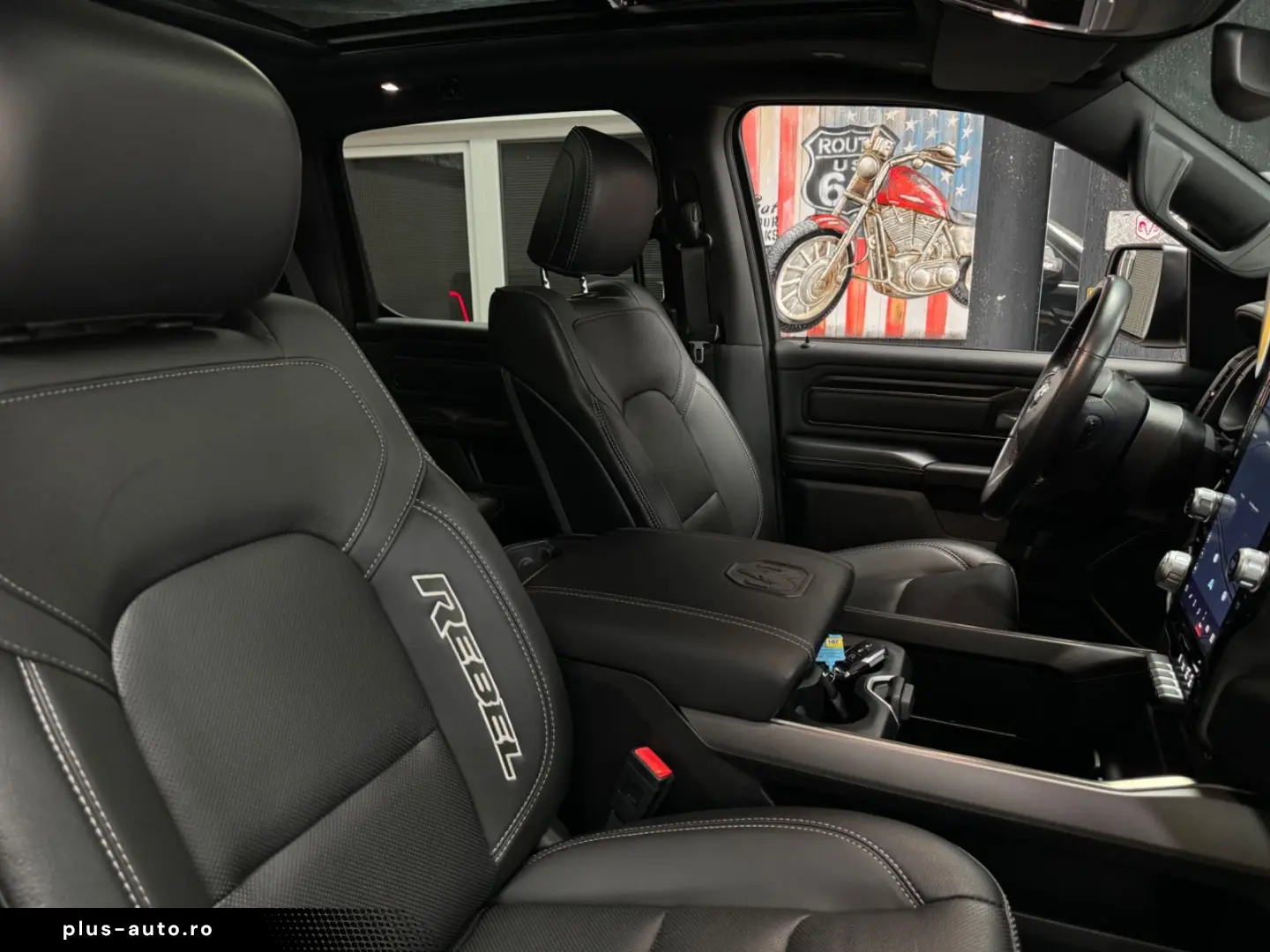 DODGE RAM 5.7 HEMI 4X4 Rebel  LCD-Tacho  Pano 12 NAVI