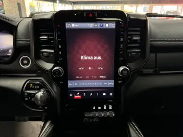 DODGE RAM 5.7 HEMI 4X4 Rebel  LCD-Tacho  Pano 12 NAVI