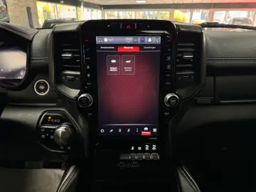 DODGE RAM 5.7 HEMI 4X4 Rebel  LCD-Tacho  Pano 12 NAVI