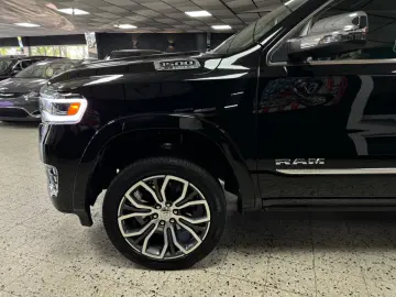 DODGE RAM Tungsten 3.0 Hurricane Pano HUD Massage LPG
