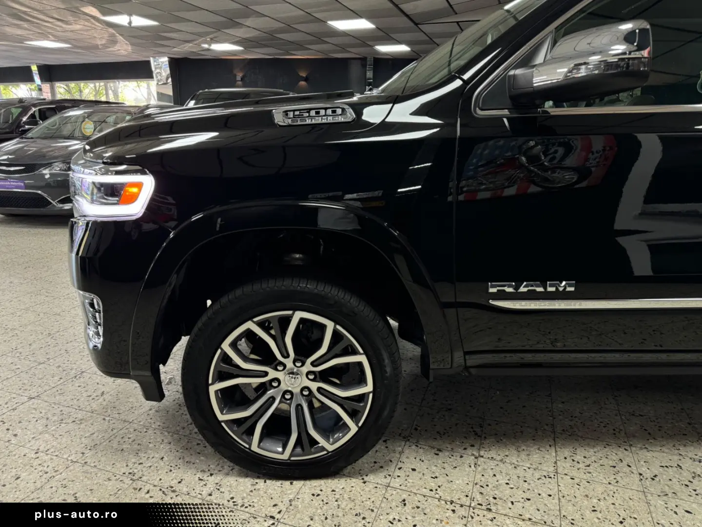 DODGE RAM Tungsten 3.0 Hurricane Pano HUD Massage LPG
