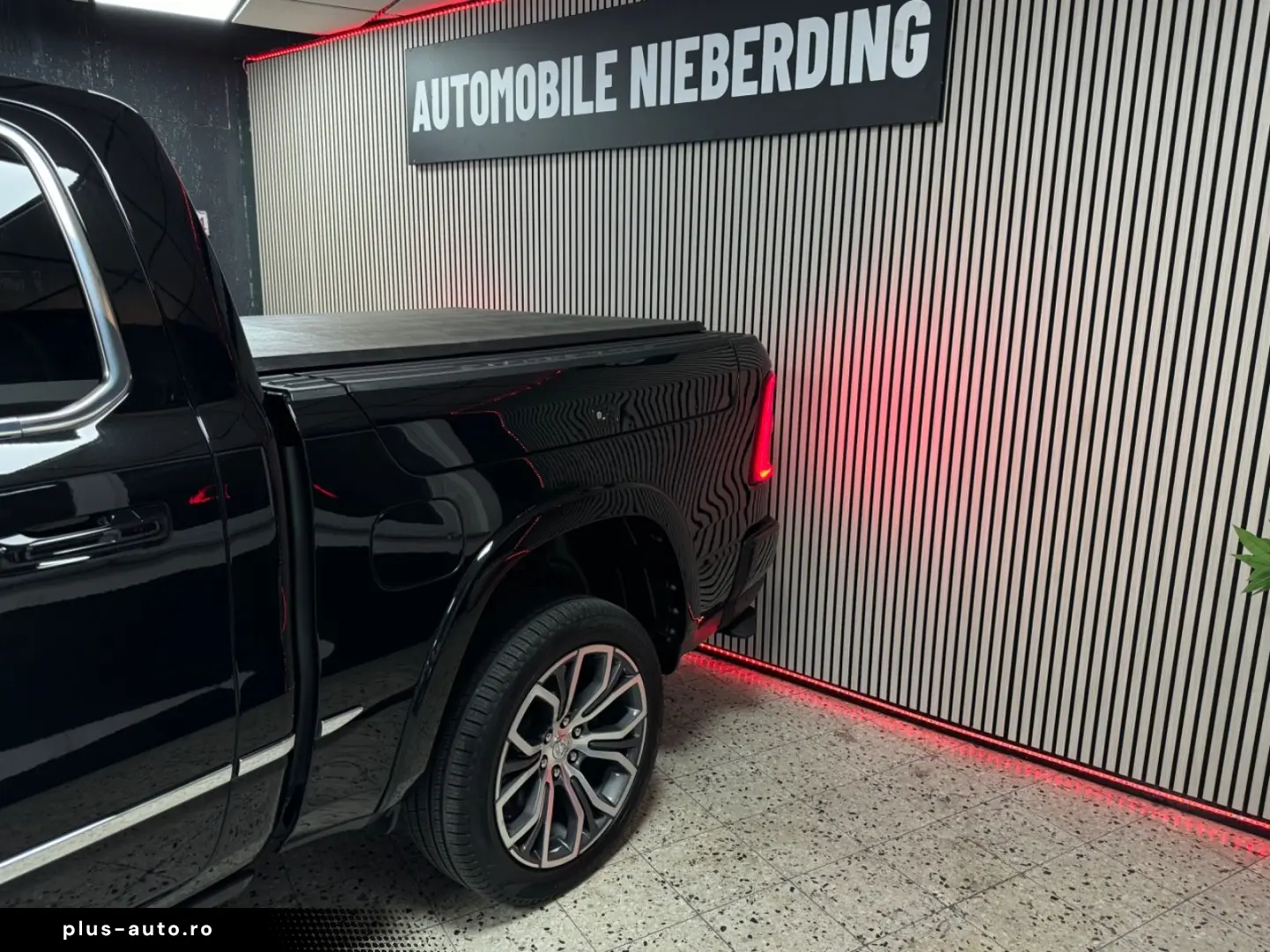 DODGE RAM Tungsten 3.0 Hurricane Pano HUD Massage LPG
