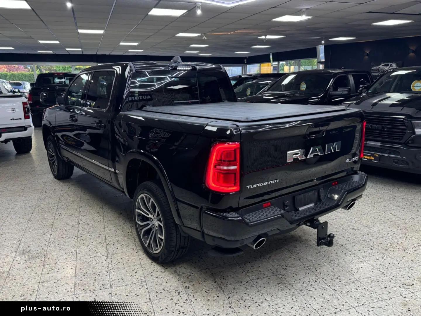 DODGE RAM Tungsten 3.0 Hurricane Pano HUD Massage LPG