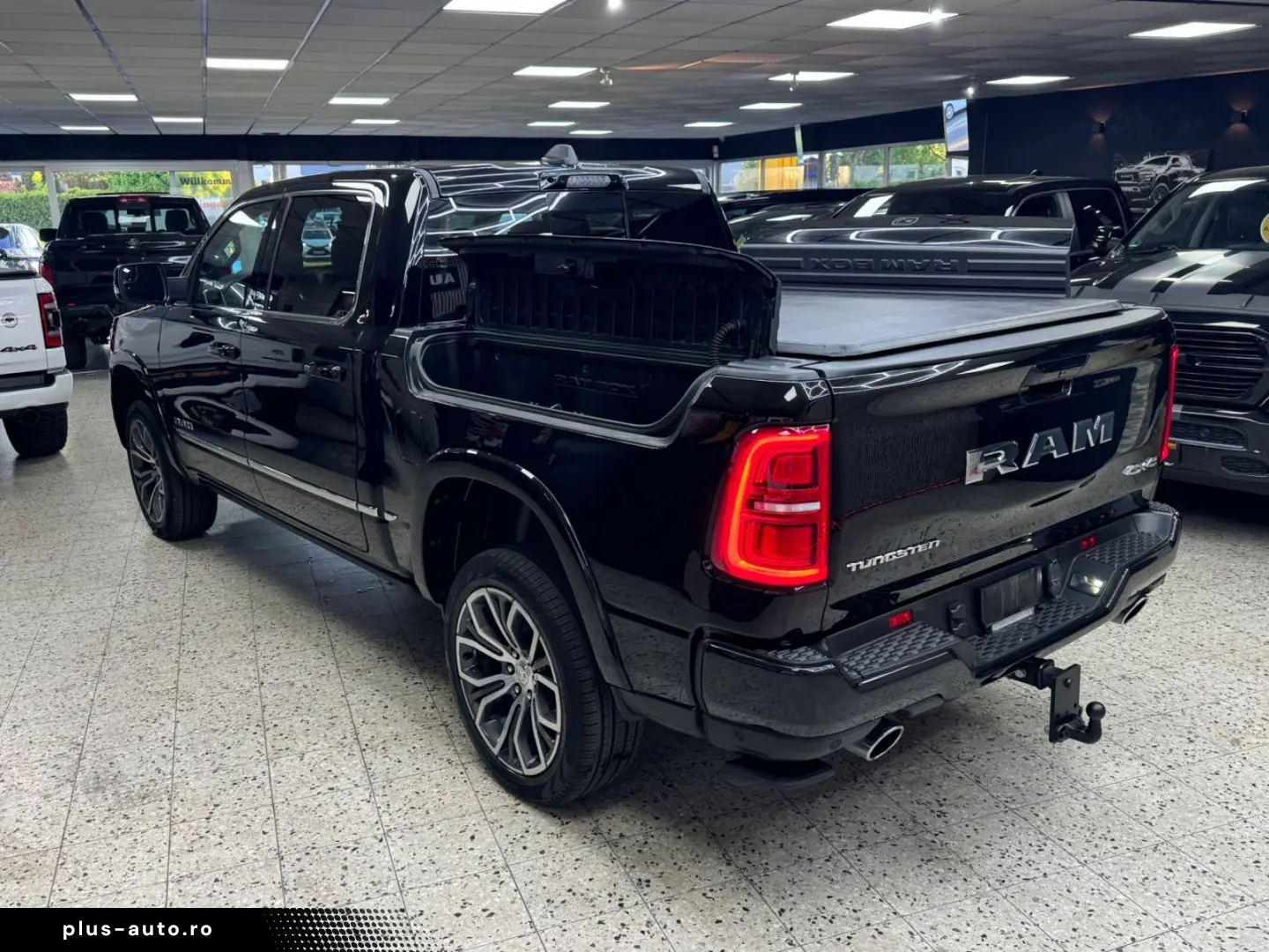 DODGE RAM Tungsten 3.0 Hurricane Pano HUD Massage LPG