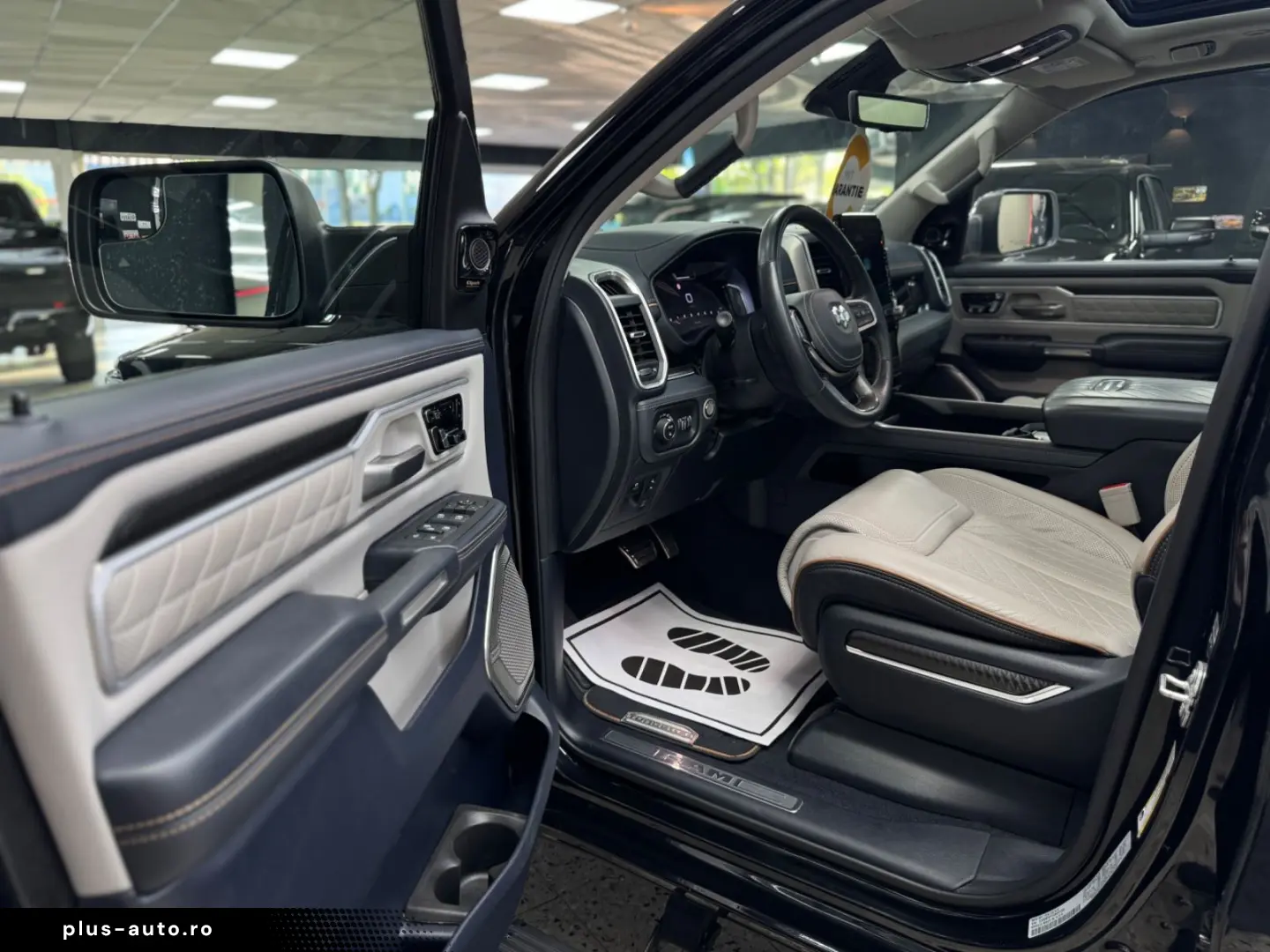 DODGE RAM Tungsten 3.0 Hurricane Pano HUD Massage LPG