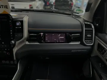 DODGE RAM Tungsten 3.0 Hurricane Pano HUD Massage LPG