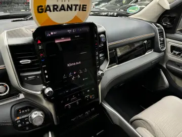 DODGE RAM Tungsten 3.0 Hurricane Pano HUD Massage LPG