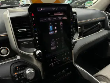DODGE RAM Tungsten 3.0 Hurricane Pano HUD Massage LPG