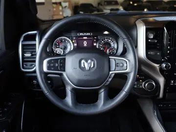 DODGE RAM 5.7 BigHorn BRCGAS AHK SHZ SBL NAVI TEMP R20