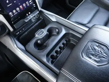 DODGE RAM 5.7 BigHorn BRCGAS AHK SHZ SBL NAVI TEMP R20