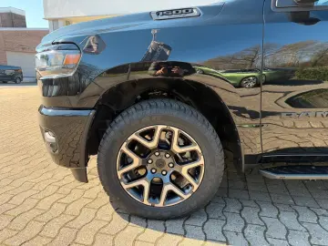 DODGE NEW RAM1500  Tradesman Night LPG Carplay AHK