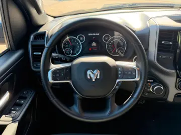 DODGE NEW RAM1500  Tradesman Night LPG Carplay AHK