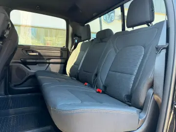 DODGE NEW RAM1500  Tradesman Night LPG Carplay AHK