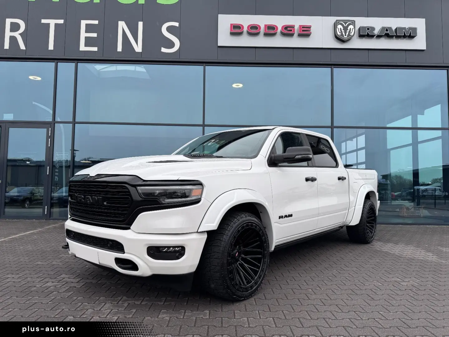DODGE RAM 1500 Limited Night GRAIL LA CHANTI V8 VOLL