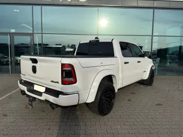 DODGE RAM 1500 Limited Night GRAIL LA CHANTI V8 VOLL