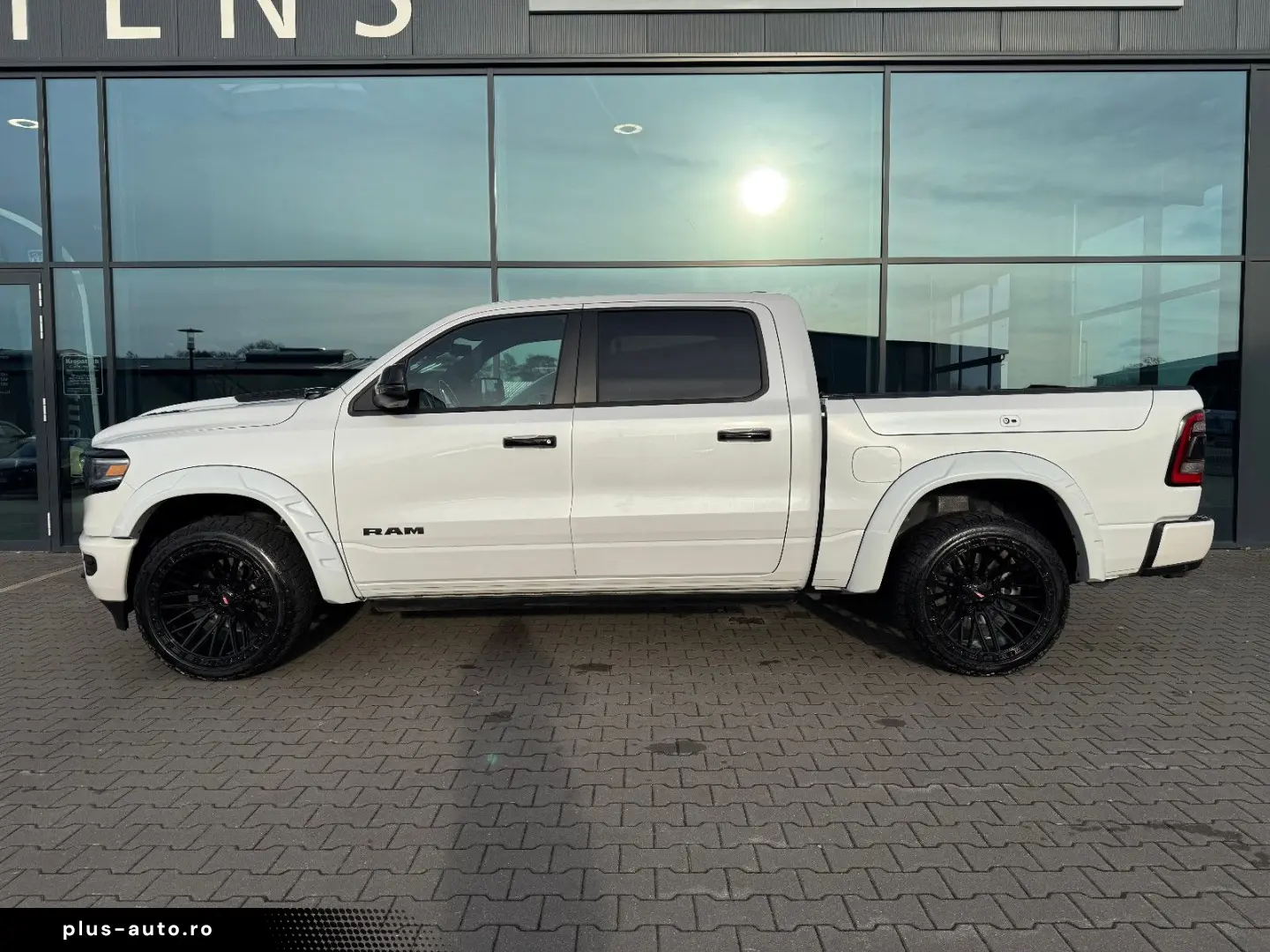 DODGE RAM 1500 Limited Night GRAIL LA CHANTI V8 VOLL