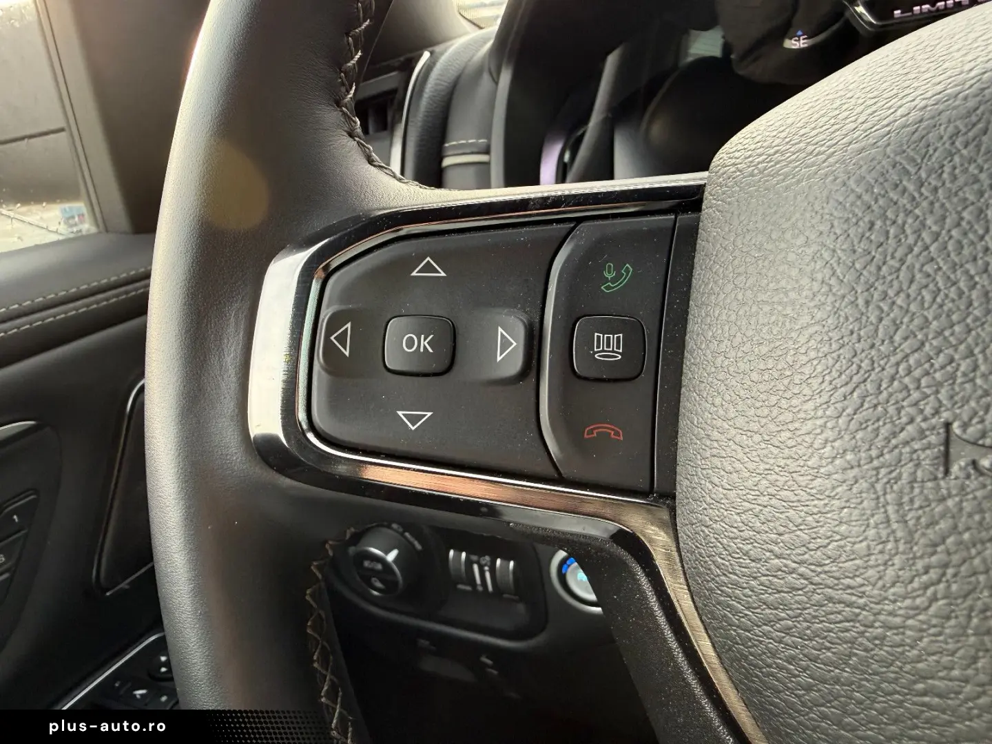 DODGE RAM 1500 Limited Night GRAIL LA CHANTI V8 VOLL